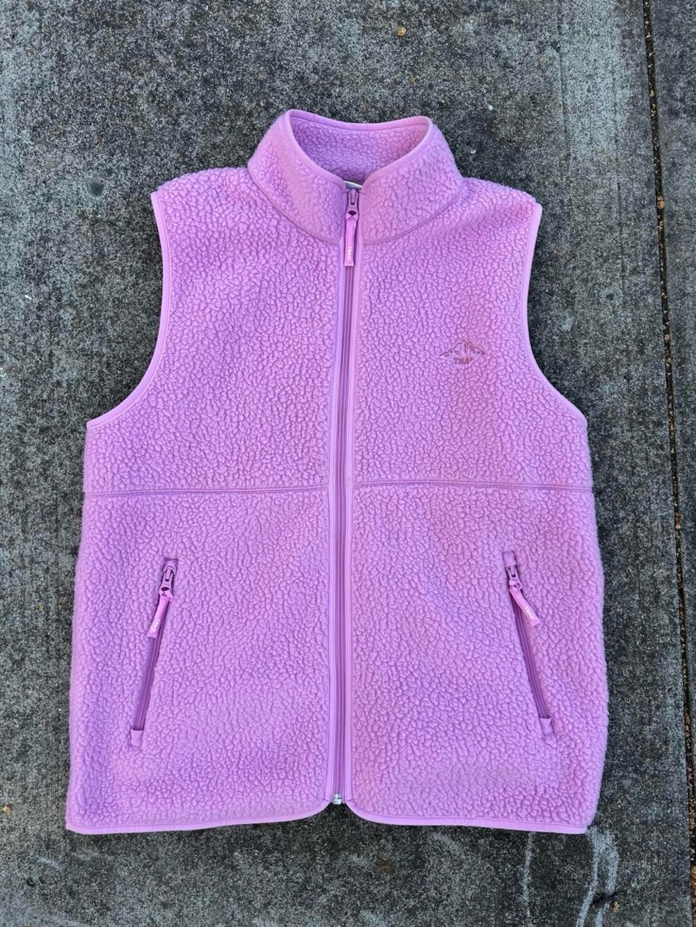 Aritzia bubblegum pink colored polar fleece vest size large